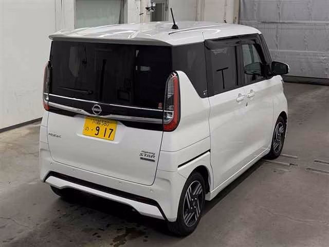 NISSAN ROOX