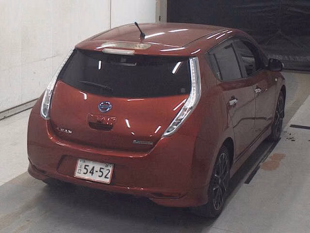 NISSAN LEAF