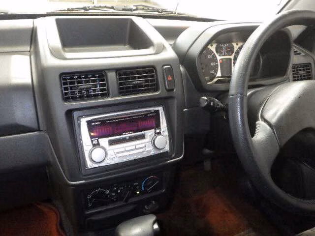 MITSUBISHI PAJERO MINI