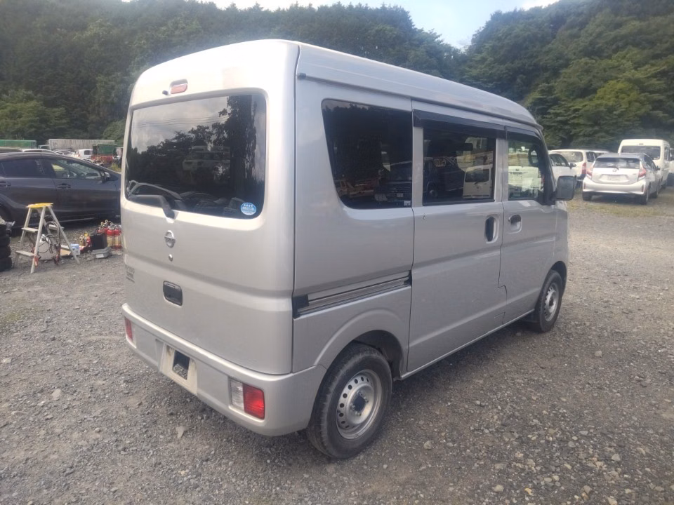 NISSAN NV100 CLIPPER