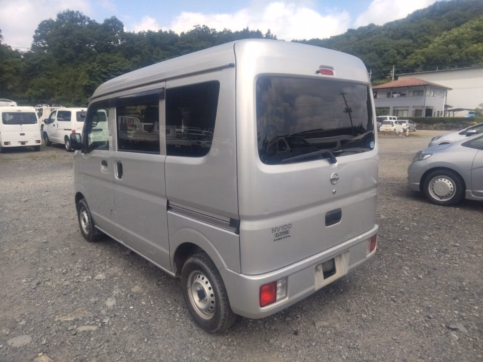 NISSAN NV100 CLIPPER
