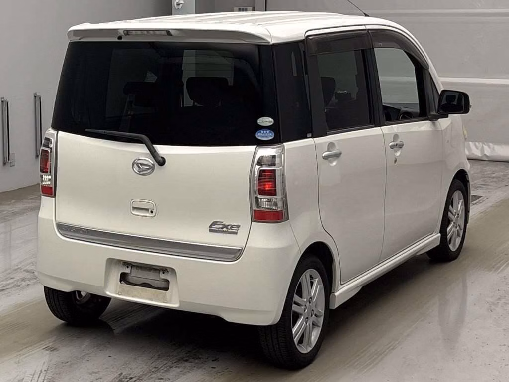 DAIHATSU TANTO EXE