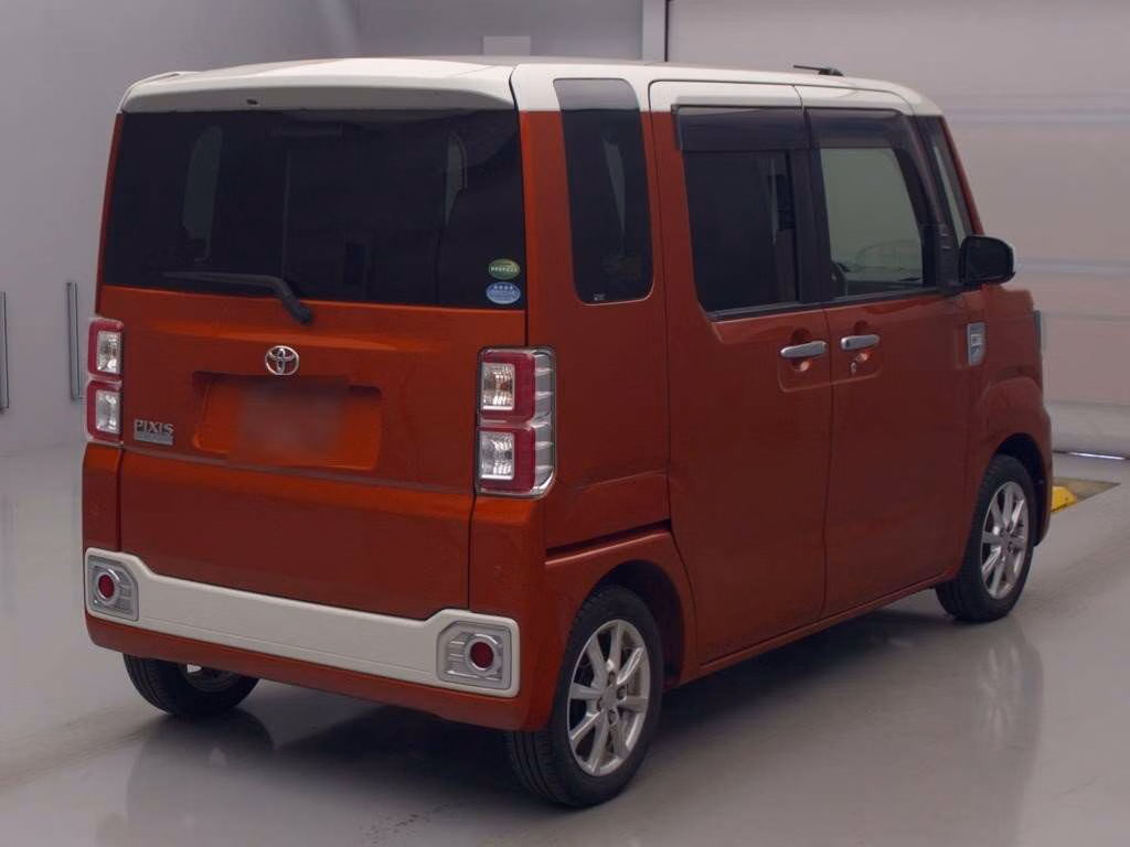 TOYOTA PIXIS MEGA