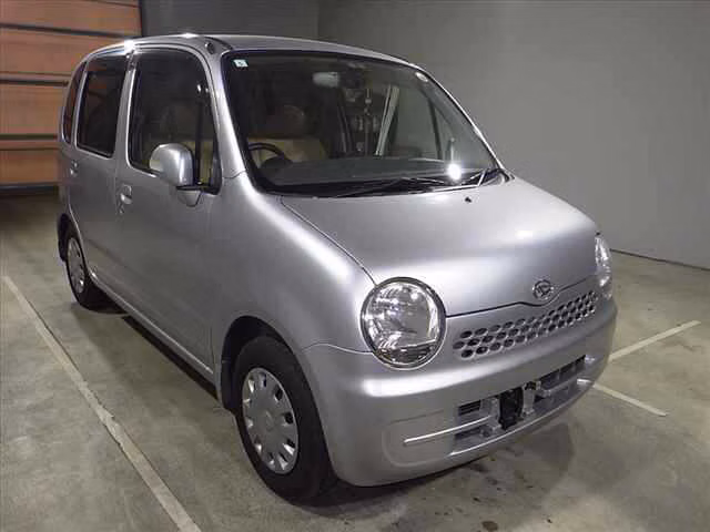 DAIHATSU MOVE LATTE