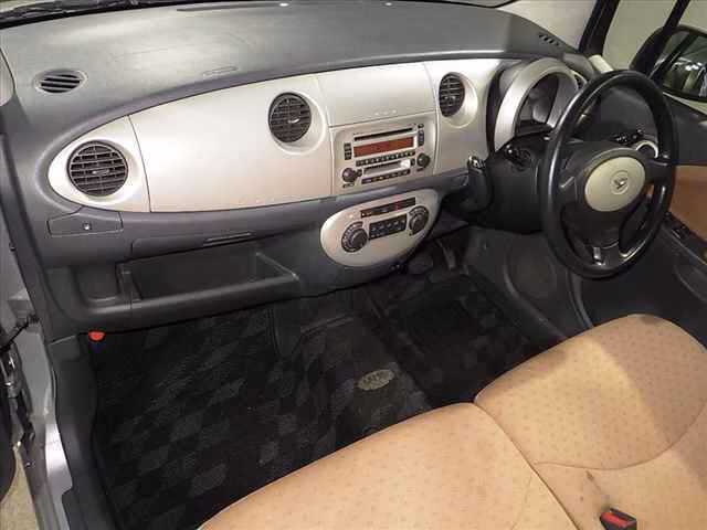 DAIHATSU MOVE LATTE