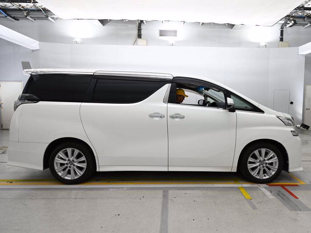 TOYOTA VELLFIRE