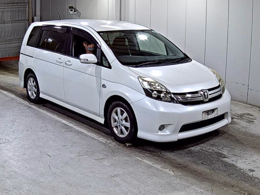 TOYOTA ISIS