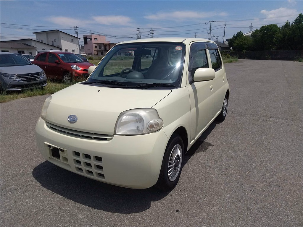 DAIHATSU ESSE