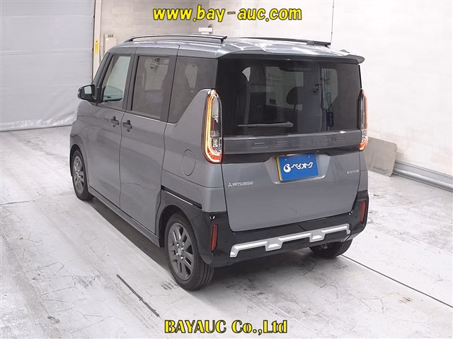 MITSUBISHI DELICA MINI
