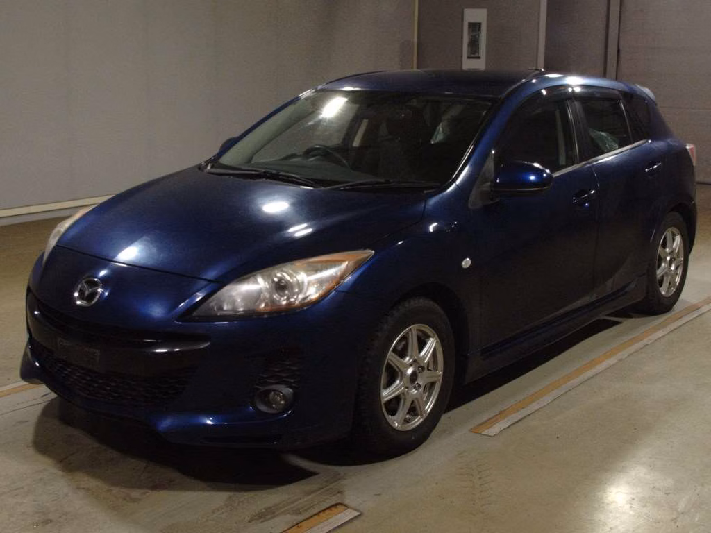 MAZDA AXELA