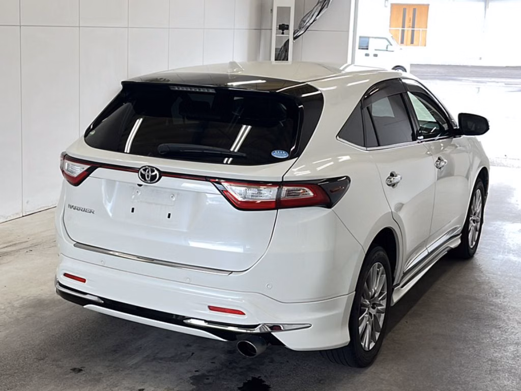 TOYOTA HARRIER