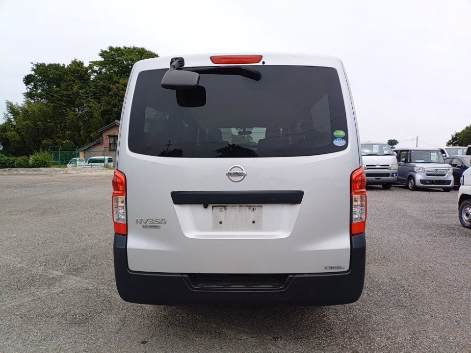 NISSAN NV350 CARAVAN