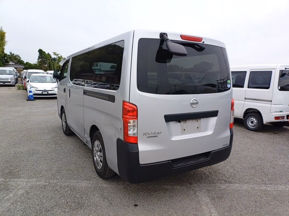 NISSAN NV350 CARAVAN