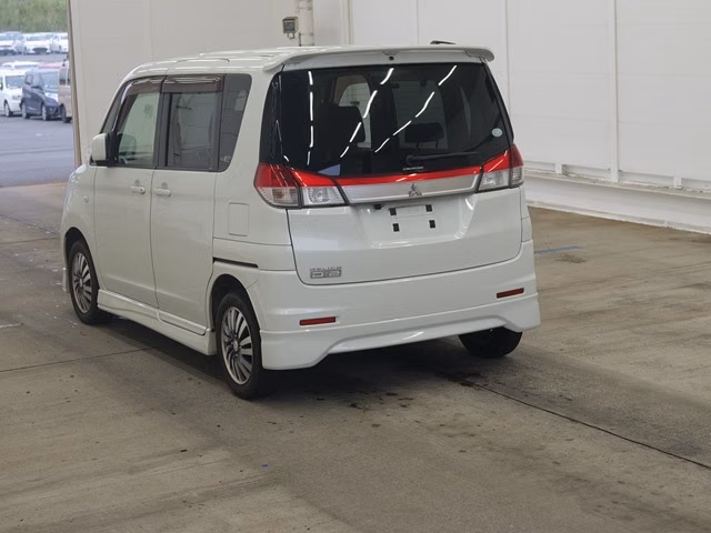 MITSUBISHI DELICA D:2