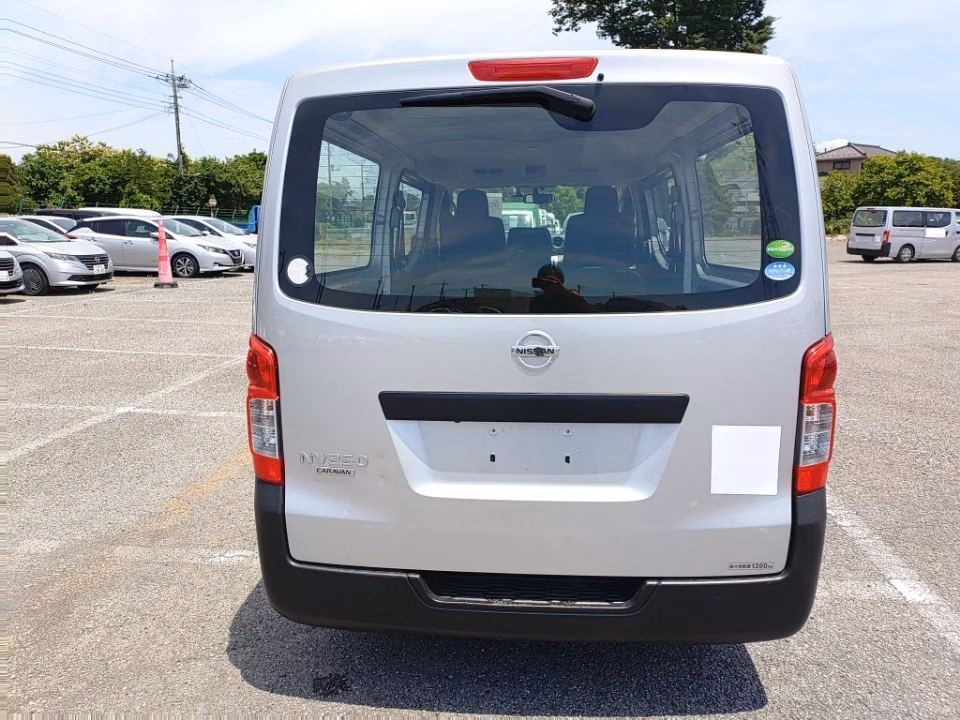NISSAN NV350 CARAVAN