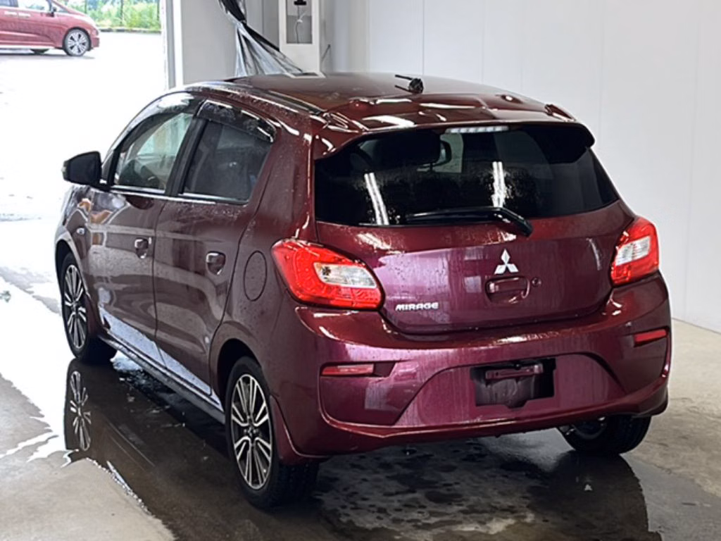 MITSUBISHI MIRAGE