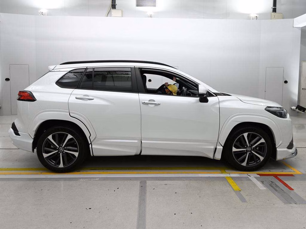 TOYOTA COROLLA CROSS