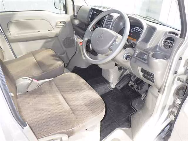 MITSUBISHI MINICAB