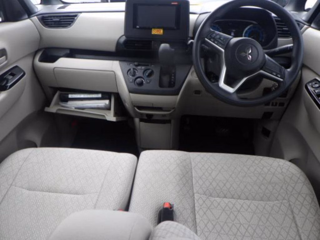 MITSUBISHI EK SPACE