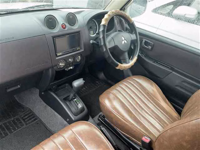 MITSUBISHI PAJERO MINI
