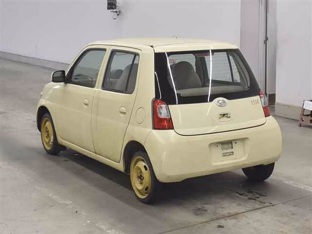 DAIHATSU ESSE