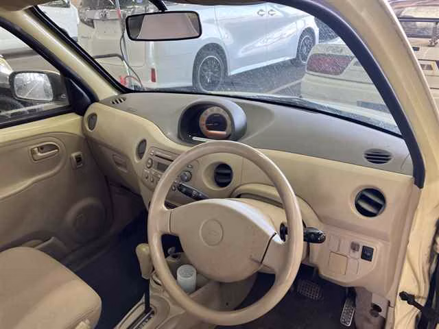 DAIHATSU ESSE