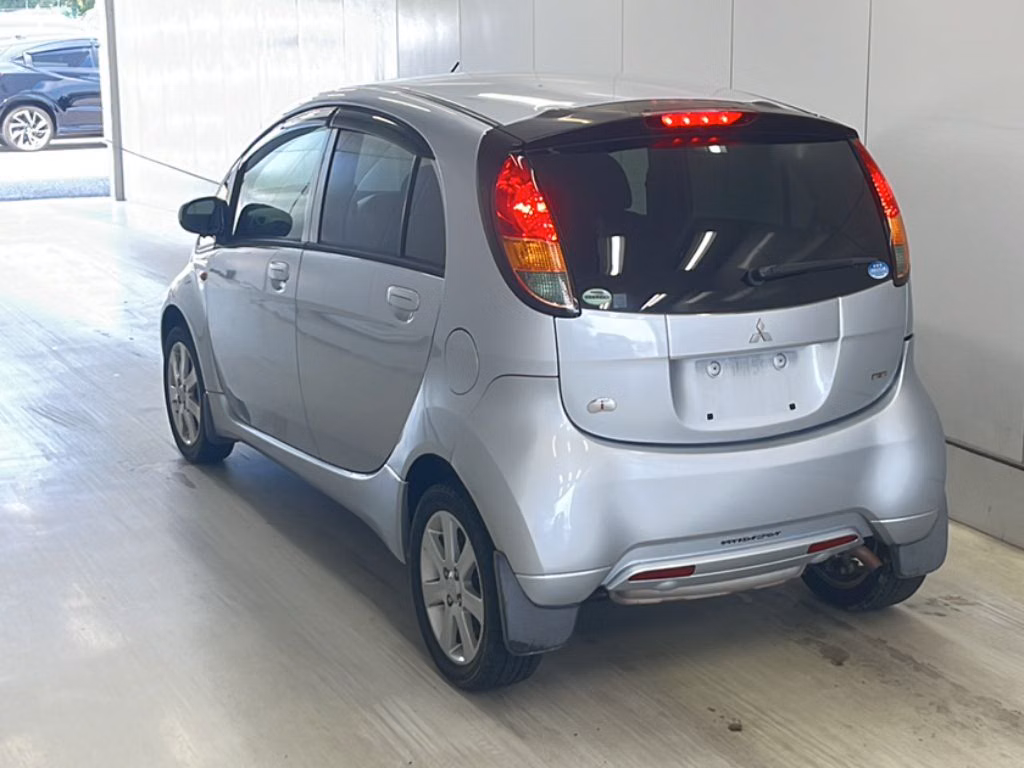MITSUBISHI I