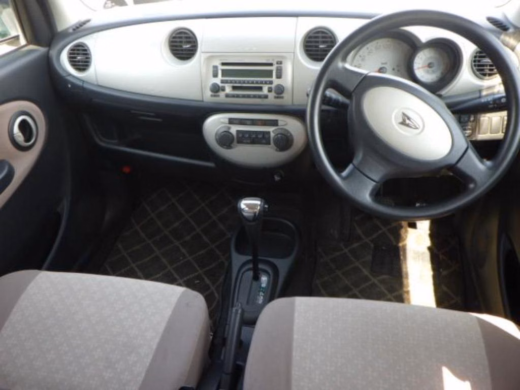 DAIHATSU MIRA GINO