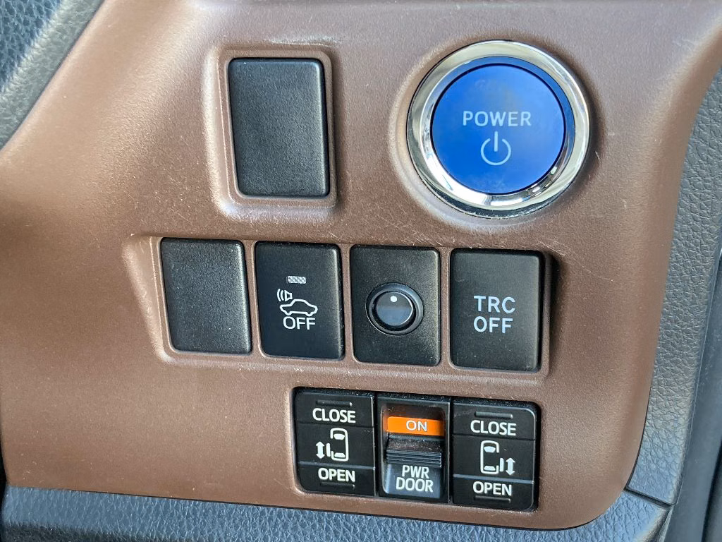 TOYOTA ESQUIRE
