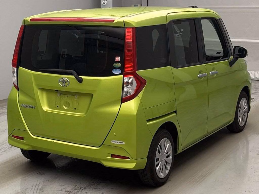 TOYOTA ROOMY