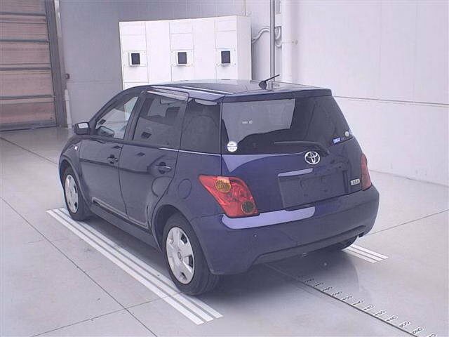 TOYOTA IST
