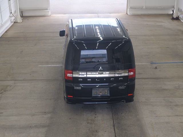 MITSUBISHI DELICA D:5