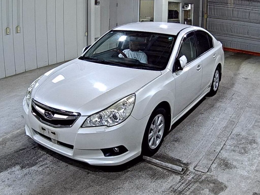 SUBARU LEGACY B4