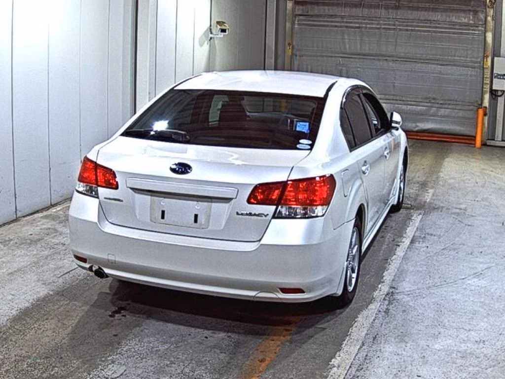 SUBARU LEGACY B4