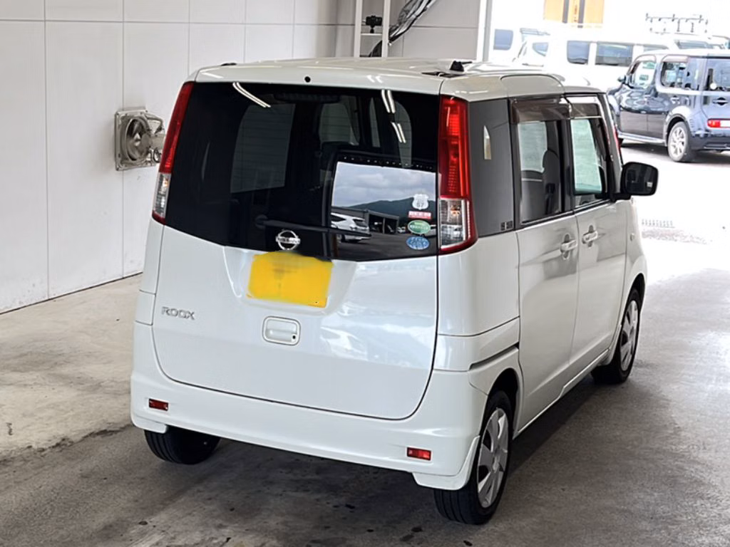 NISSAN ROOX