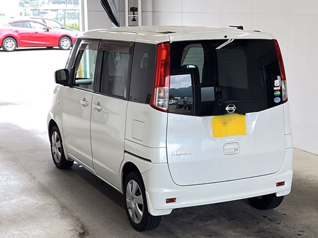 NISSAN ROOX
