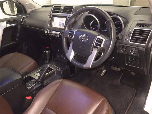 TOYOTA LAND CRUISER PRADO