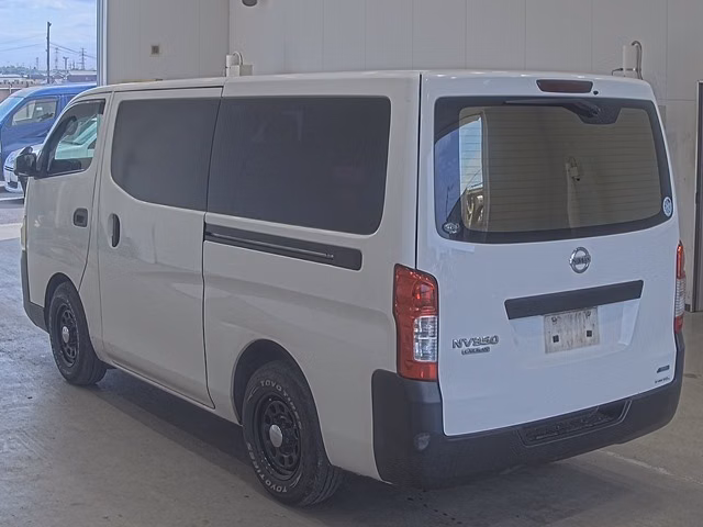 NISSAN NV350 CARAVAN