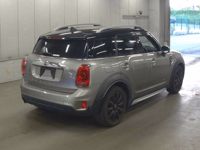 MINI CROSSOVER
