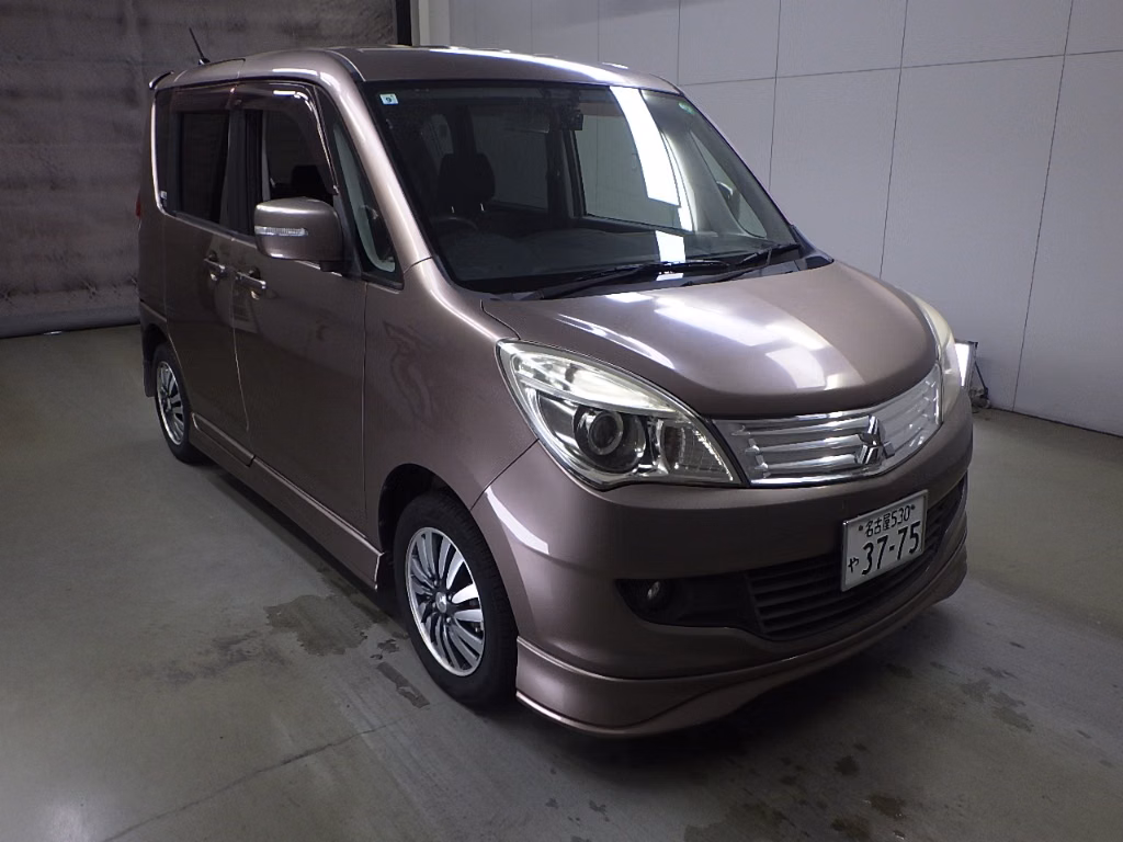 MITSUBISHI DELICA D:2