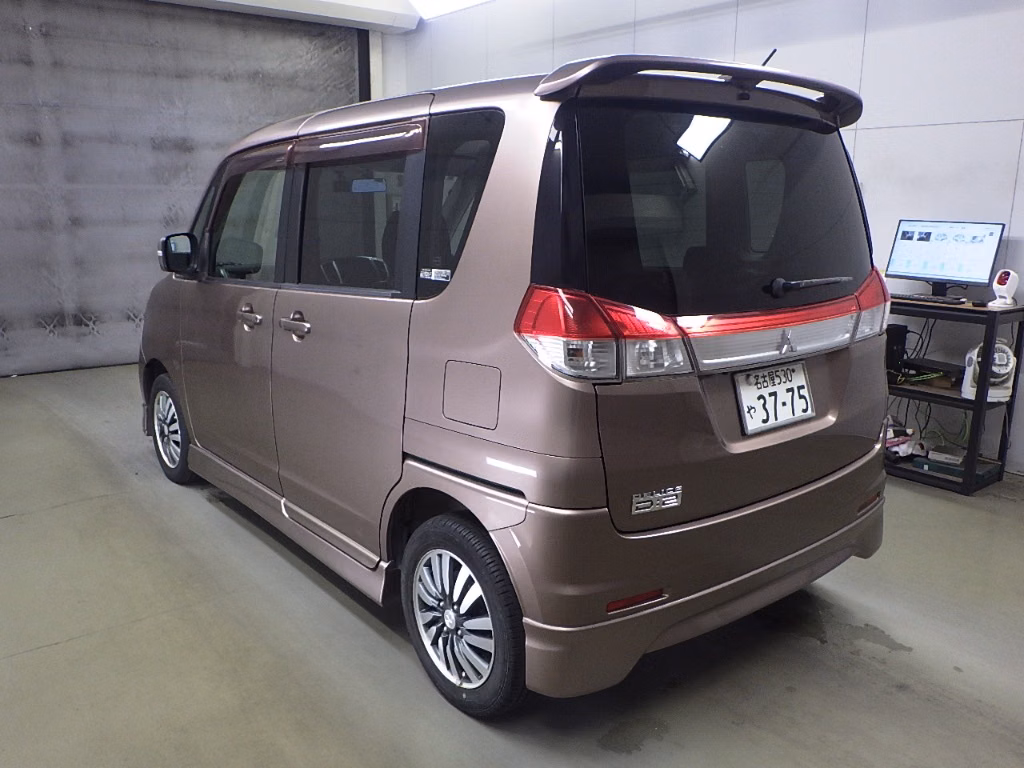 MITSUBISHI DELICA D:2
