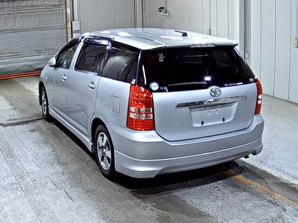 TOYOTA WISH