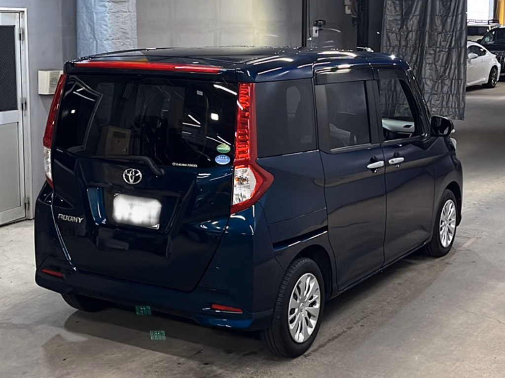 TOYOTA ROOMY