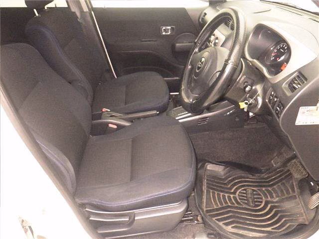 DAIHATSU TERIOS KID
