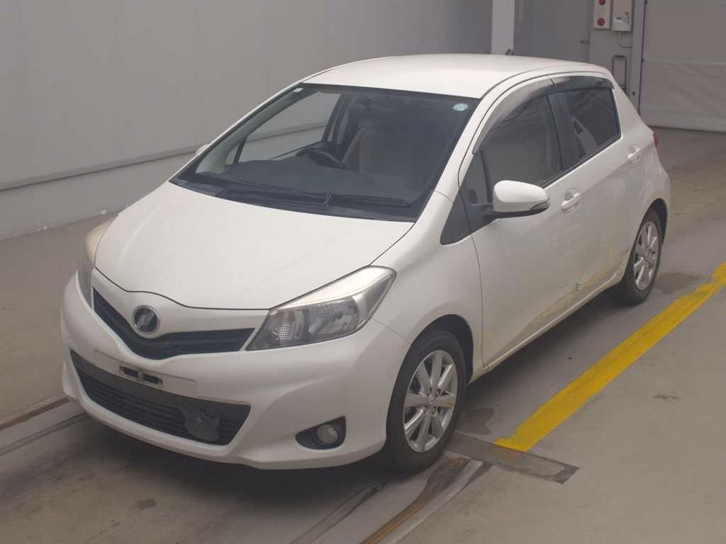 TOYOTA VITZ