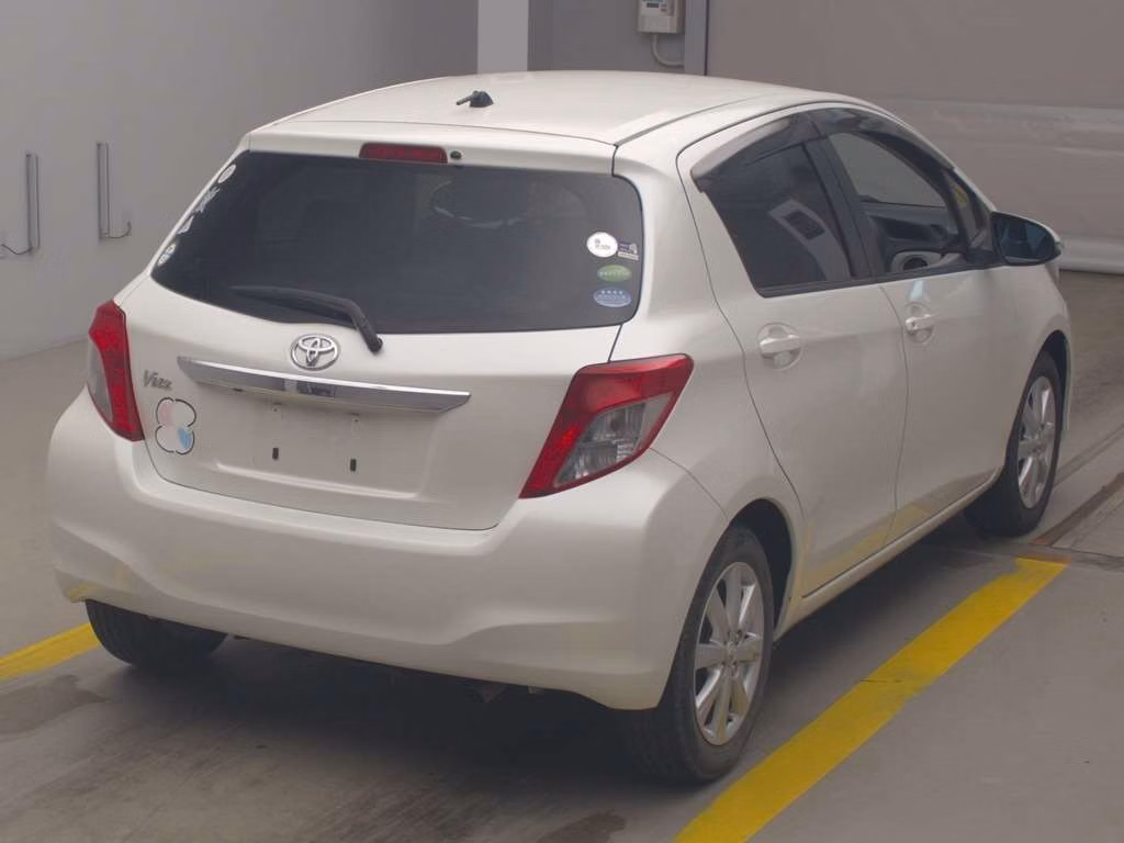 TOYOTA VITZ