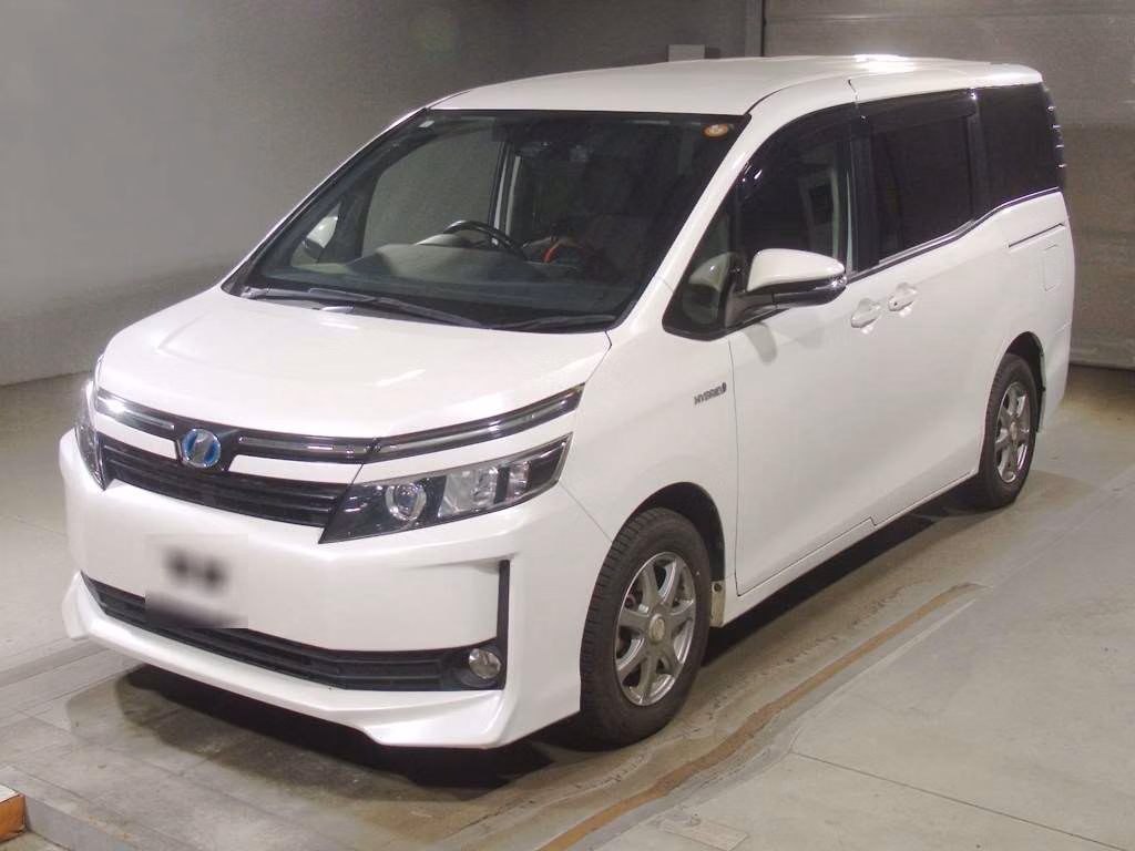 TOYOTA VOXY
