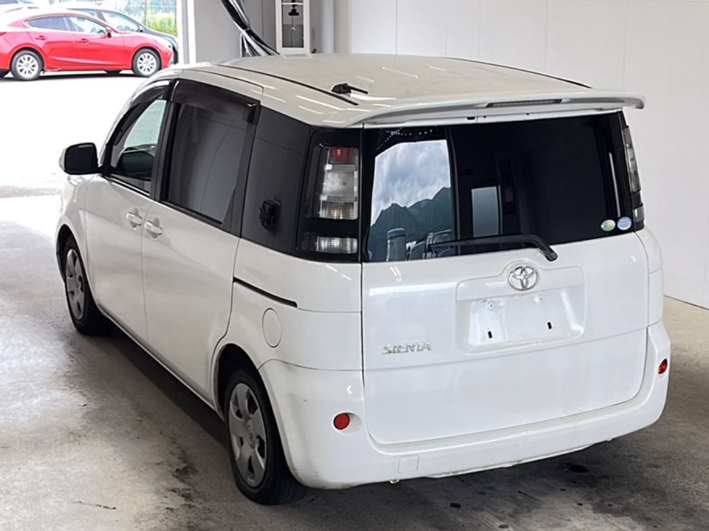 TOYOTA SIENTA
