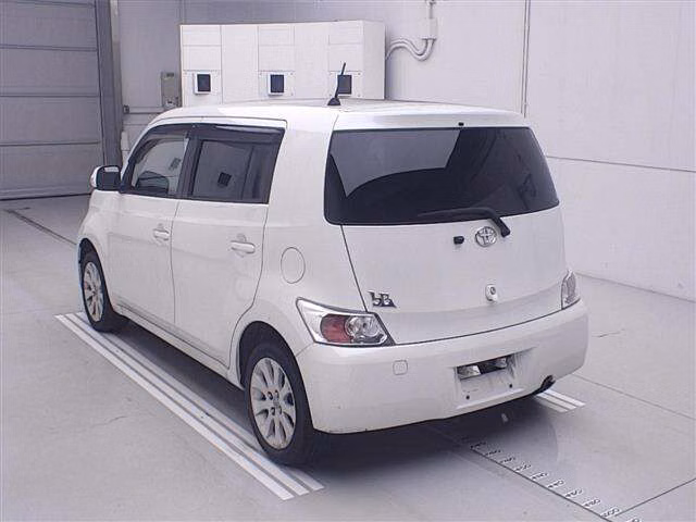 TOYOTA BB