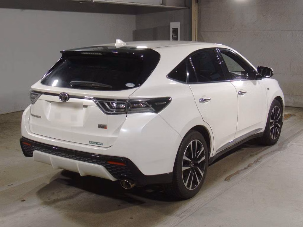 TOYOTA HARRIER